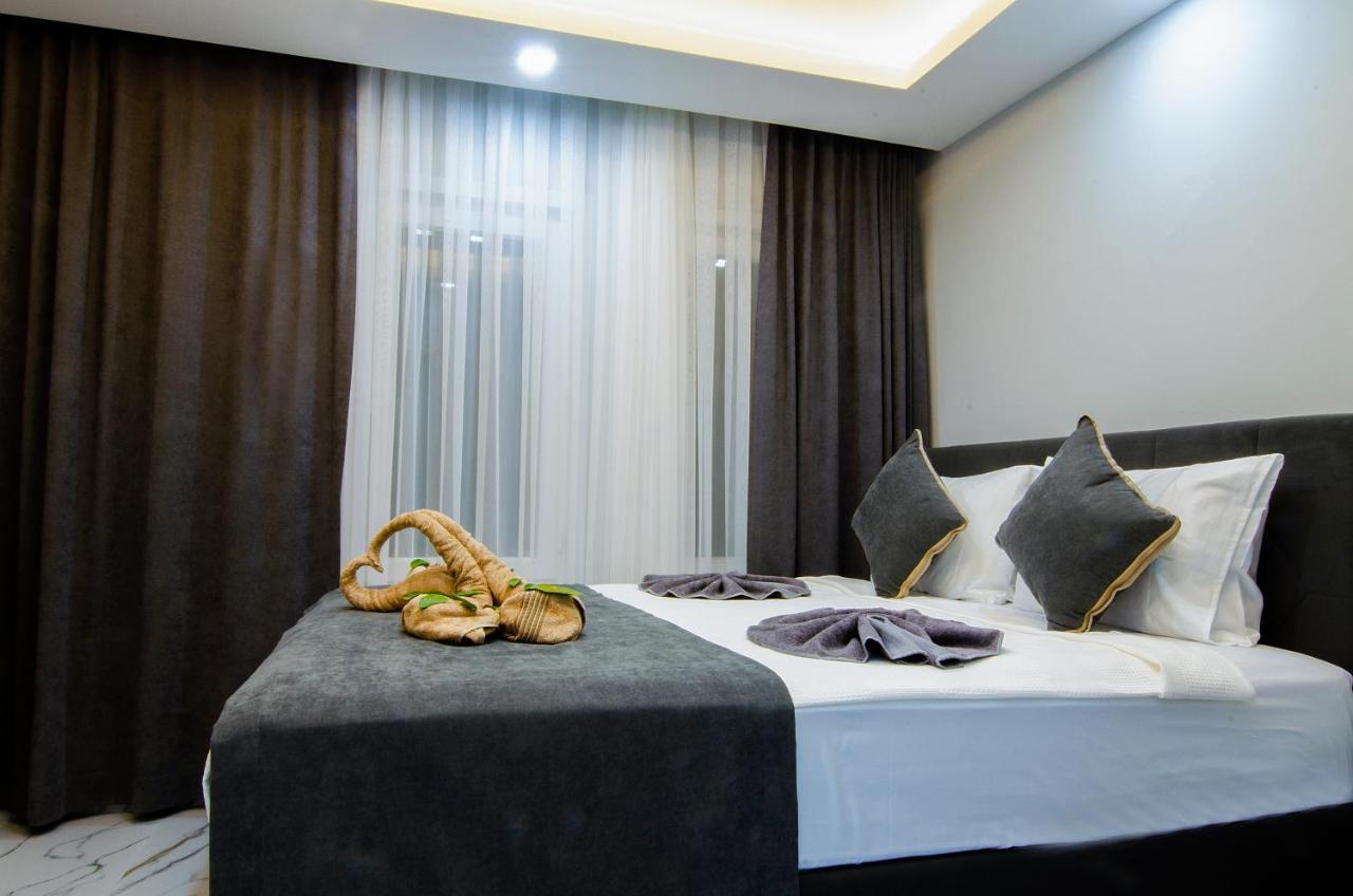 Roxapart Hotel 凯梅尔 外观 照片